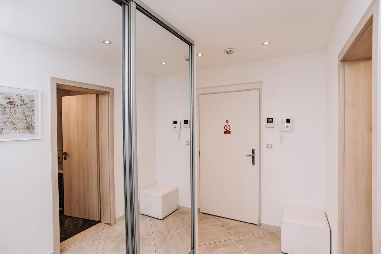 Garden Towers Apartment Prague Luaran gambar